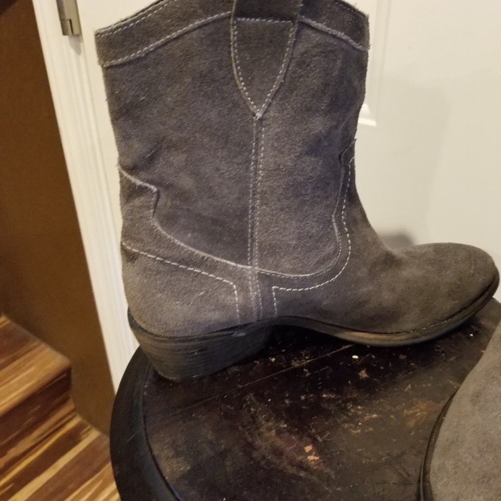 Milano Mode Fashion Suede Leather Size 38 Low Calf Boots - Picture 6 of 8
